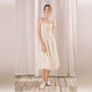 Storia Carin Rose Floral Tie Strap Midi Dress NWT M Beautiful Cotton